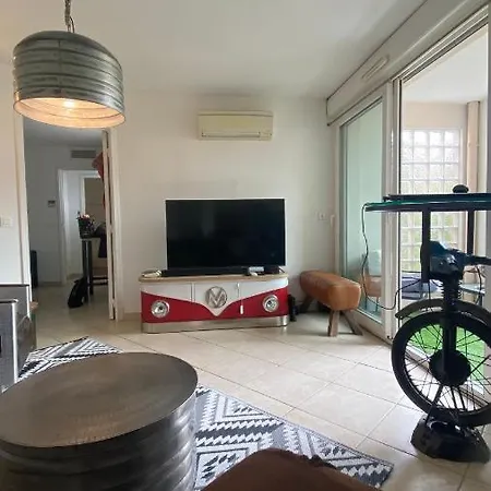 Appartement T2 Style Moderne Et Industriel 생트막시메